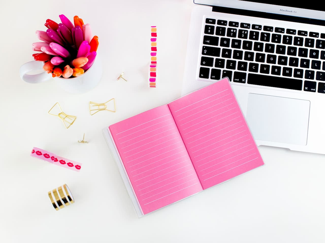 Blogging picture, pink notebook, why do you want to blog